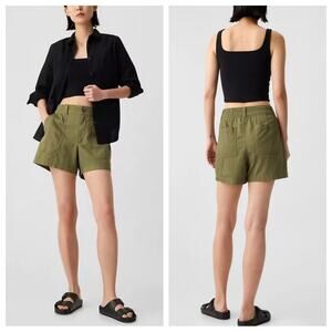NWT GAP 4" High Rise Easy Utility Shorts in Walden Green - Size M